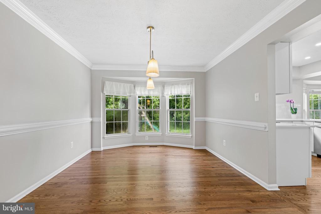 1210 MAPLE LEAF COURT