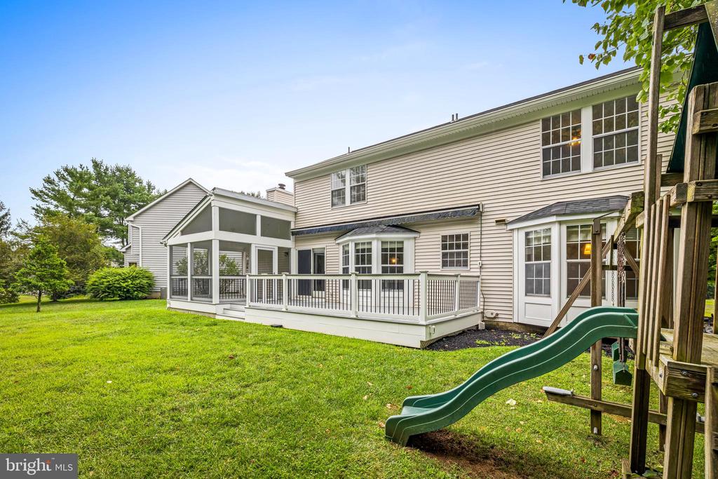 1210 MAPLE LEAF COURT