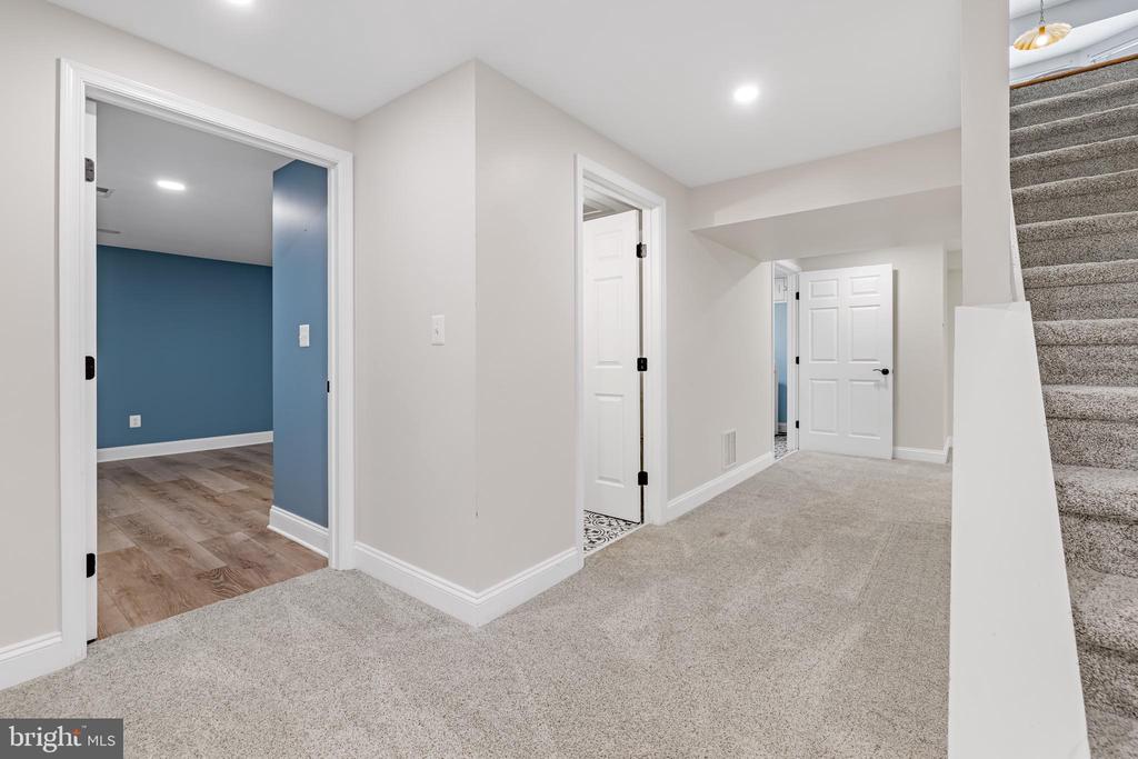 1210 MAPLE LEAF COURT