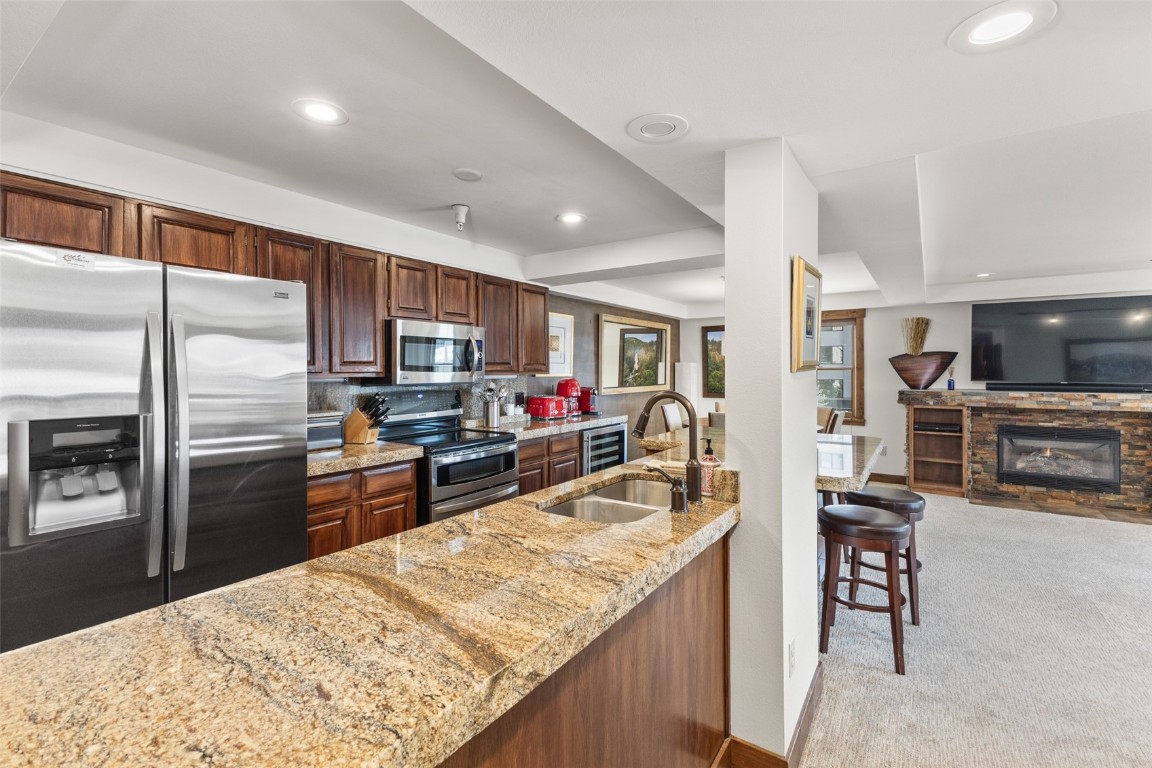 1855 Ski Time Square DRIVE 305A