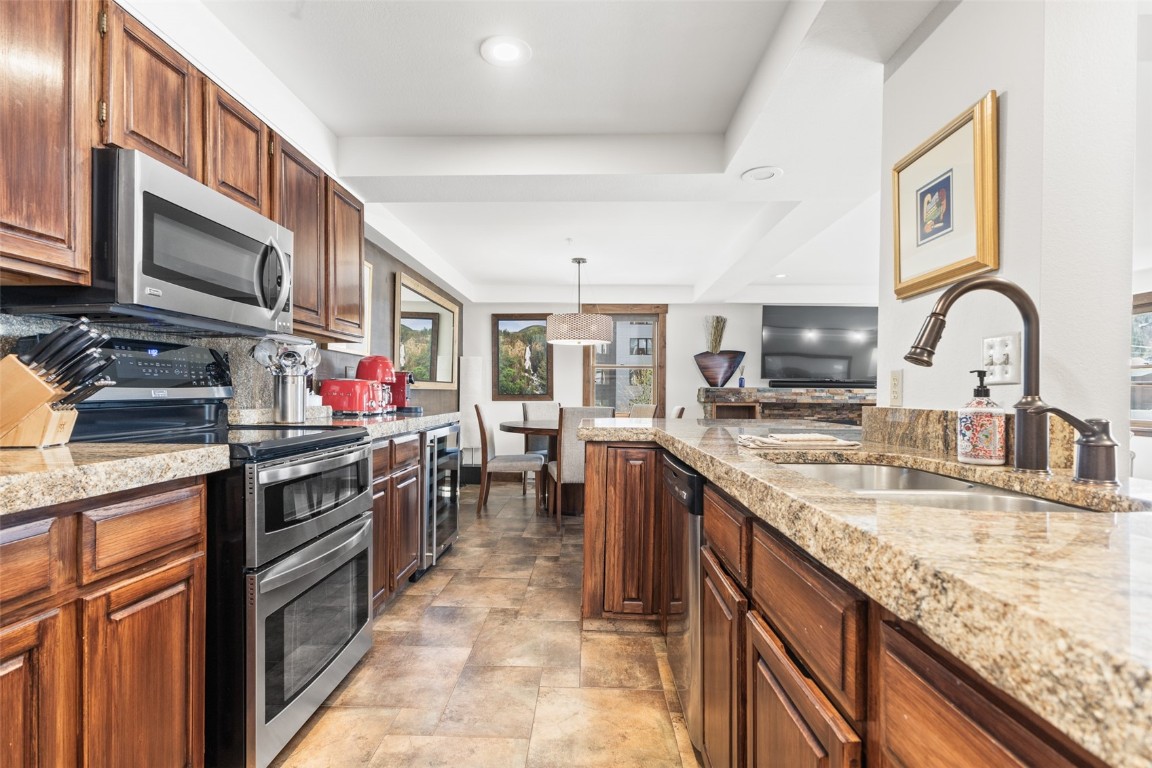 1855 Ski Time Square DRIVE 305A