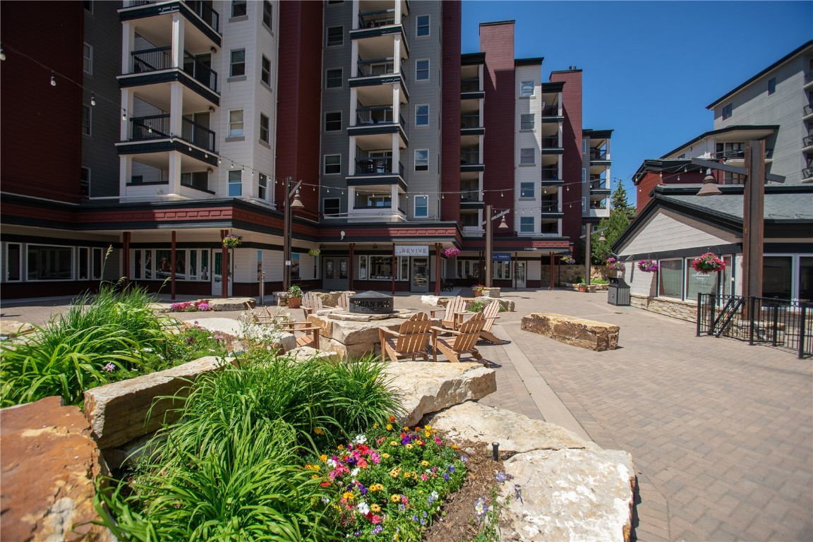 1855 Ski Time Square DRIVE 305A