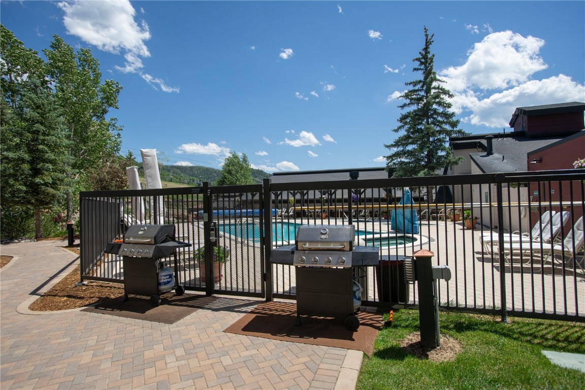 1855 Ski Time Square DRIVE 305A