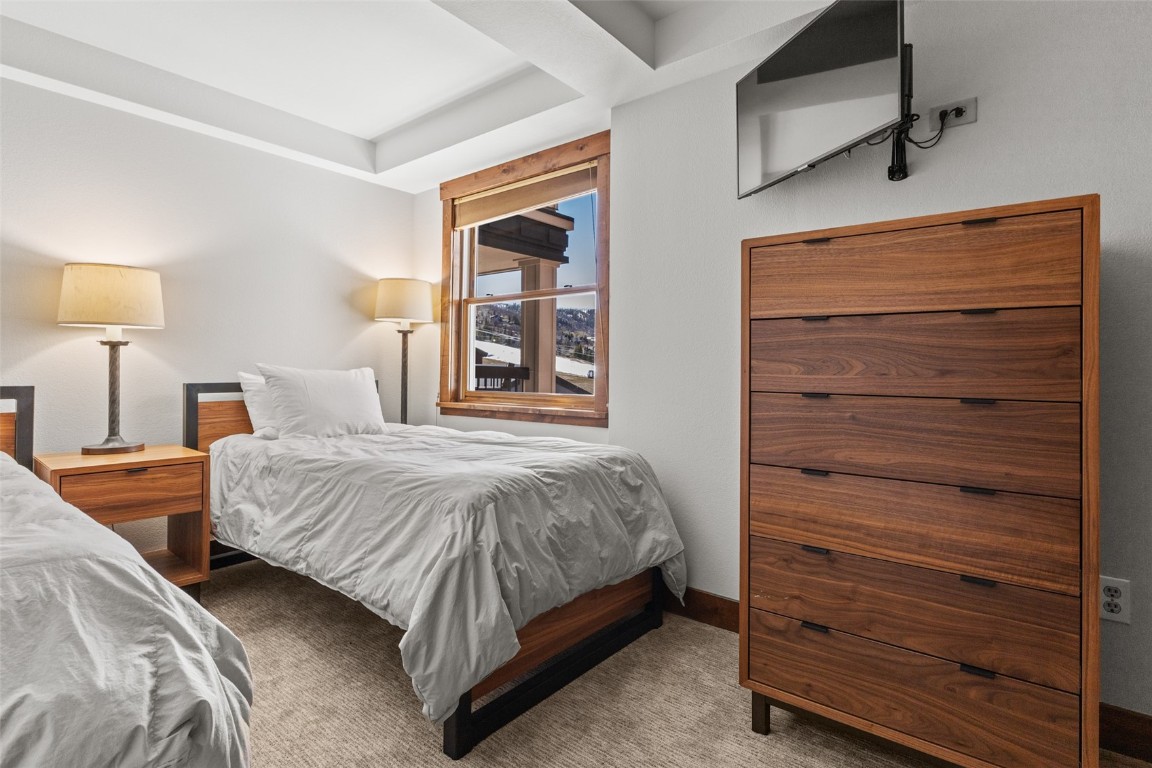 1855 Ski Time Square DRIVE 305A