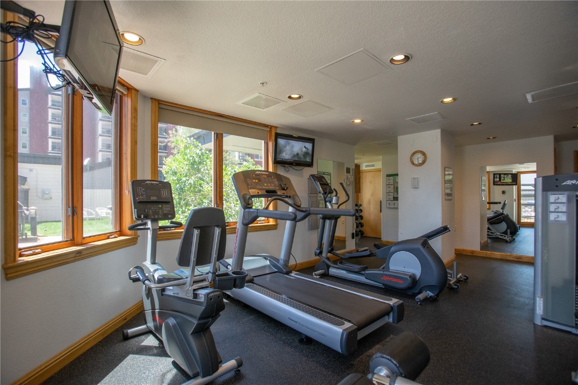 1855 Ski Time Square DRIVE 305A