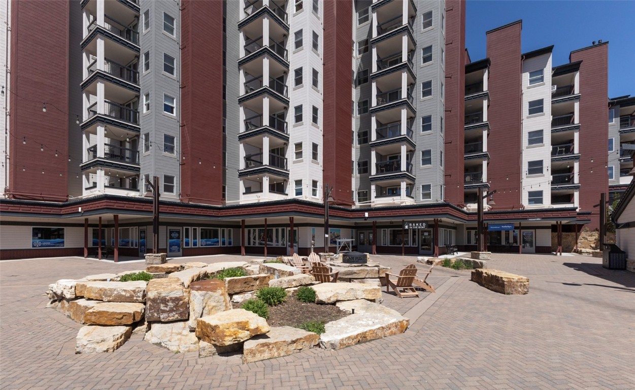 1855 Ski Time Square DRIVE 305A