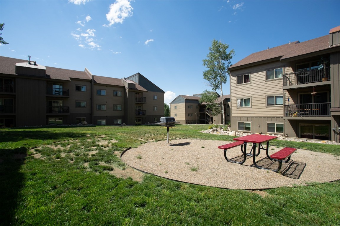 1535 Shadow Run COURT E104