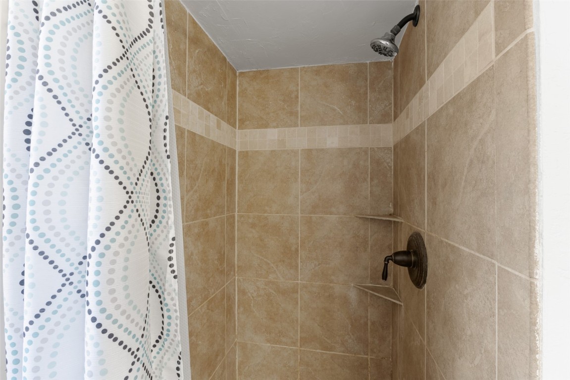 1535 Shadow Run COURT E104