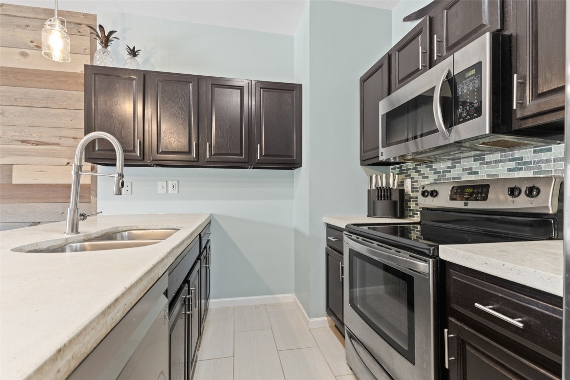 485 Eaglepointe COURT 3