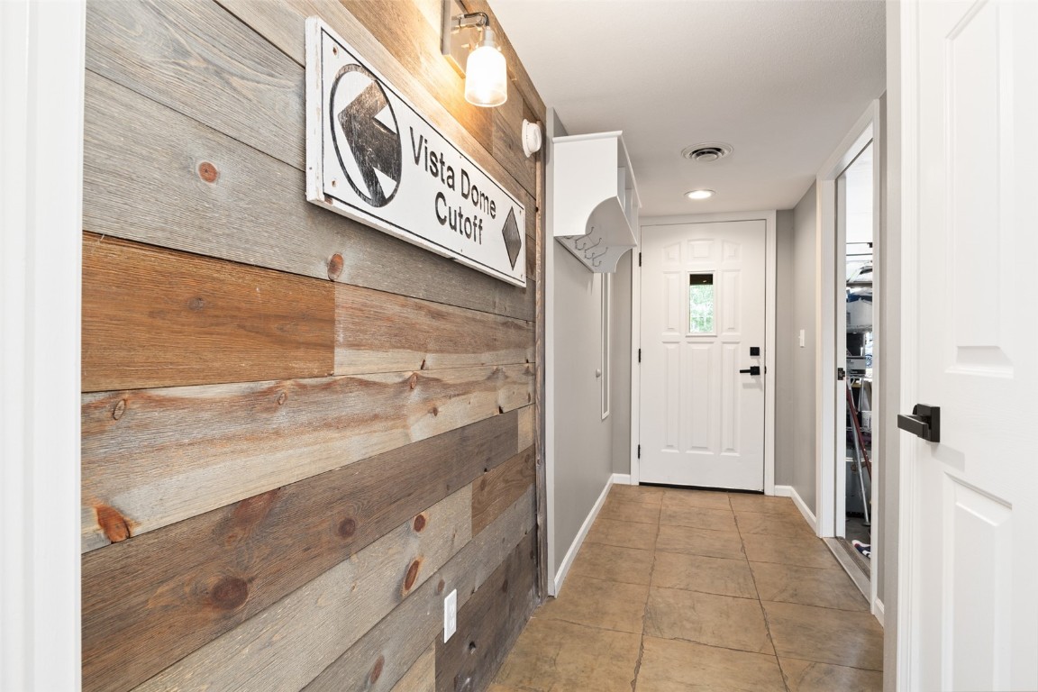 485 Eaglepointe COURT 3