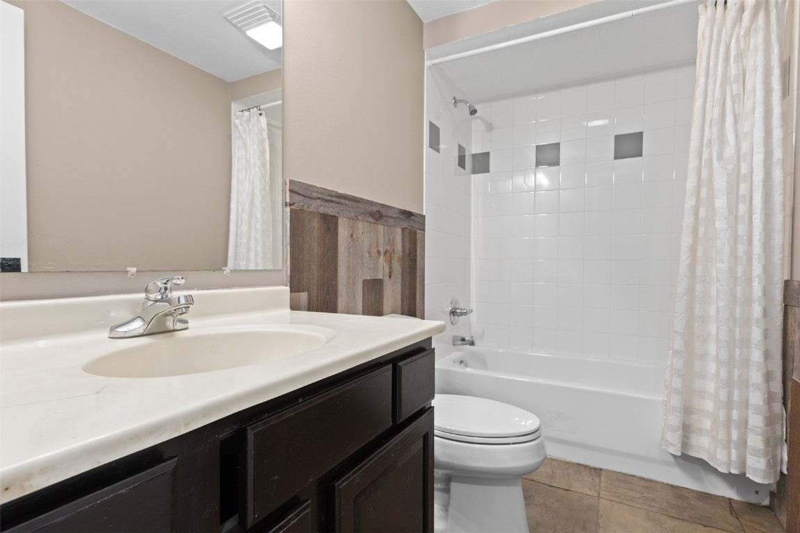 485 Eaglepointe COURT 3