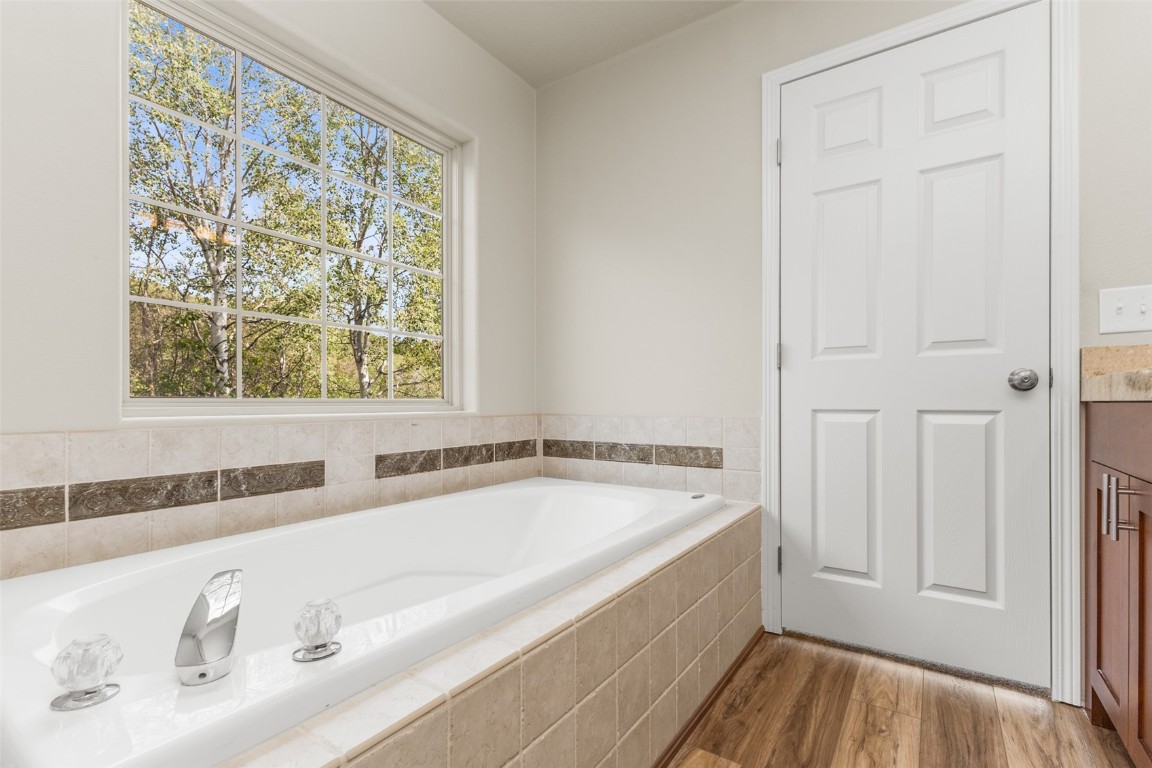 31040 Fallen Falcon TRAIL