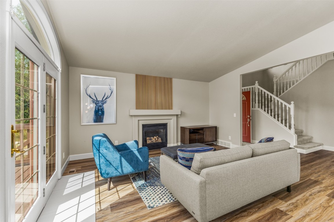 31040 Fallen Falcon TRAIL