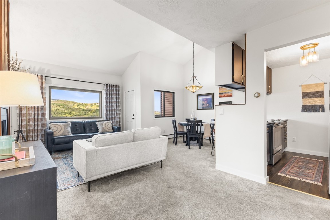 348 Old Fish Creek Falls ROAD -