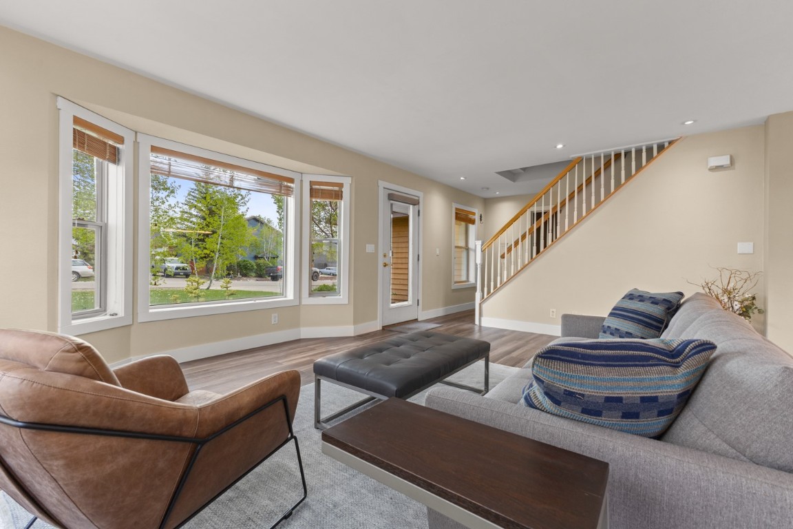 27401 Brandon CIRCLE