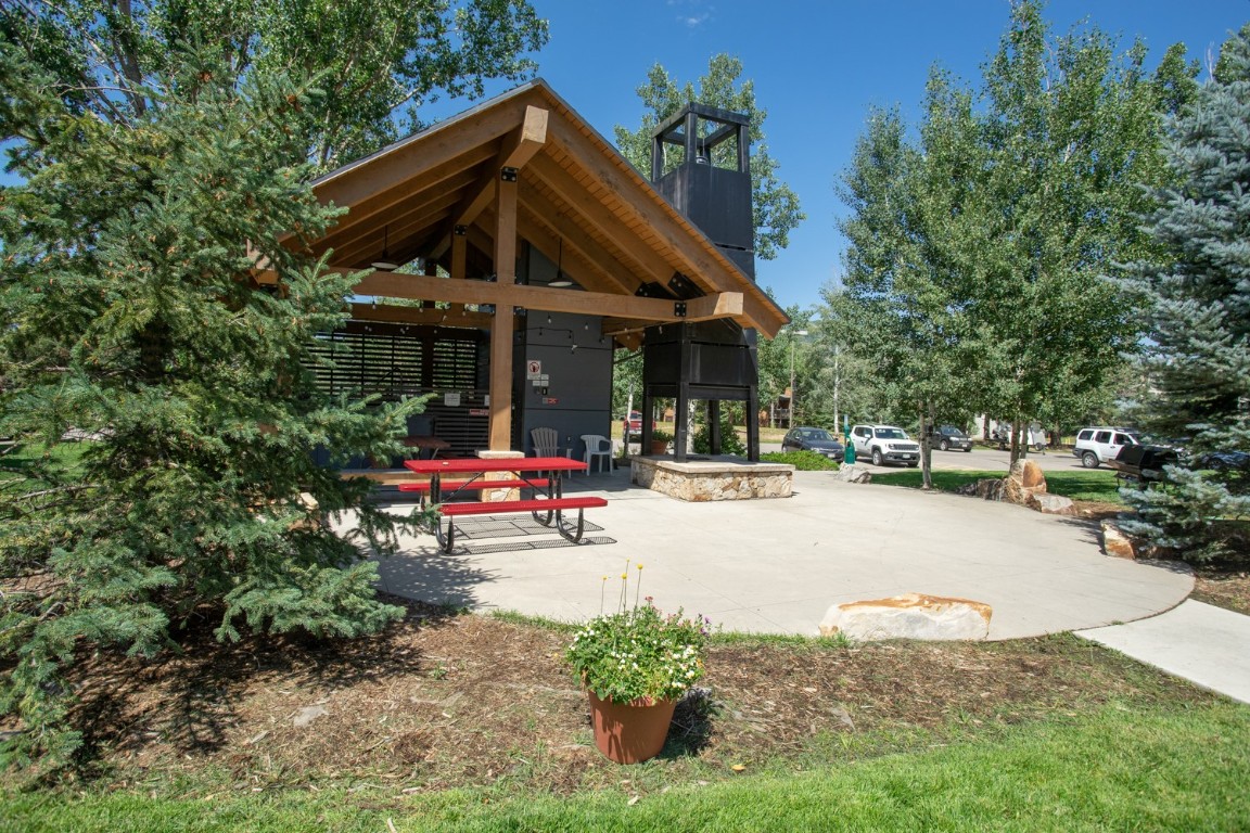 1525 Shadow Run Frontage 207