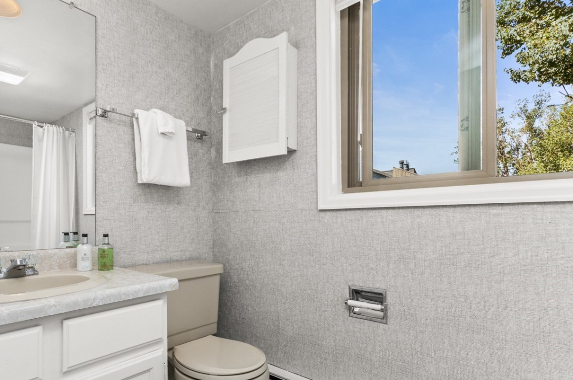 1525 Shadow Run Frontage 207