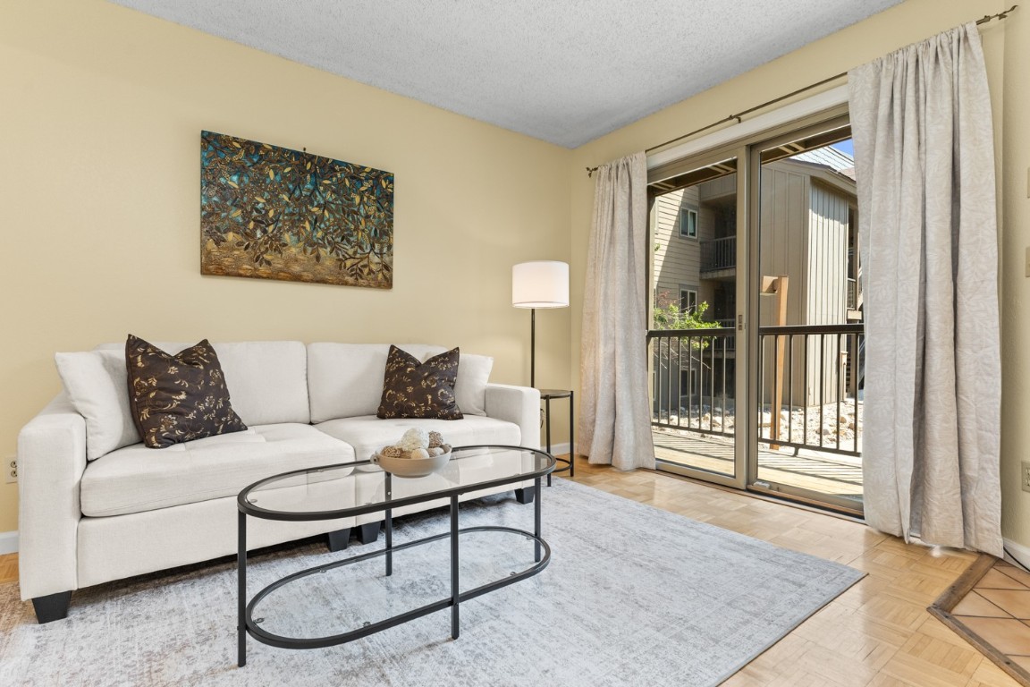 1525 Shadow Run Frontage 207