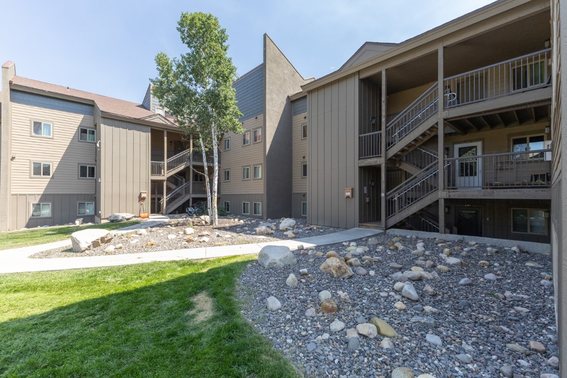 1525 Shadow Run Frontage 207