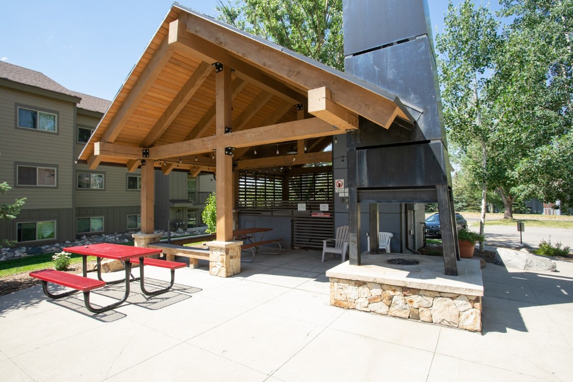 1525 Shadow Run Frontage 207