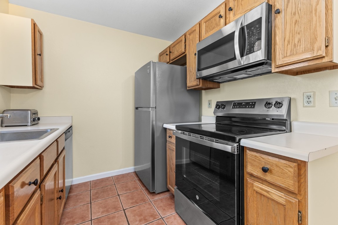 1525 Shadow Run Frontage 207