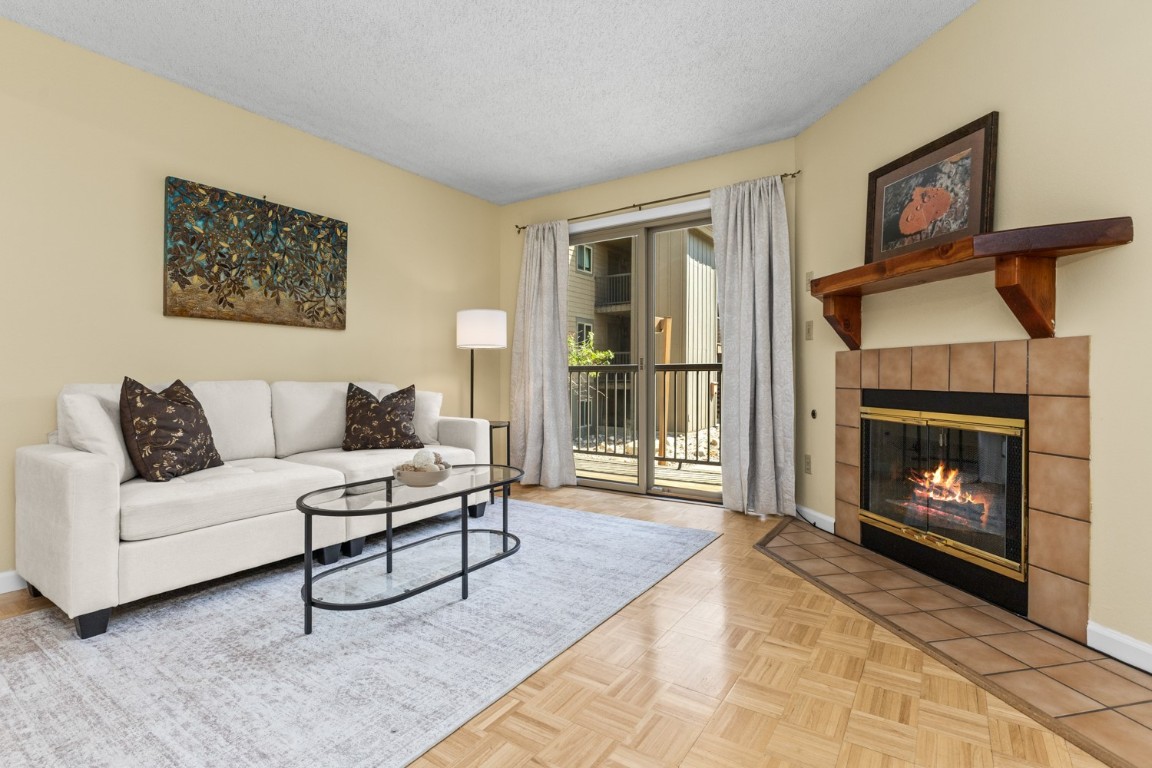 1525 Shadow Run Frontage 207