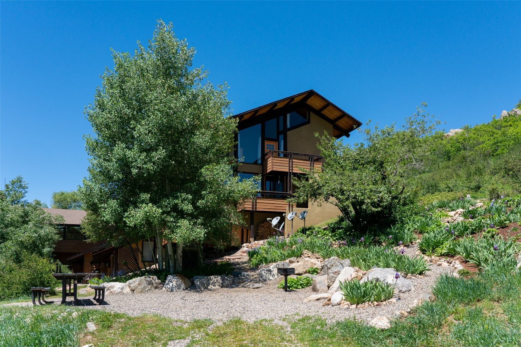 31500 Runaway PLACE 304