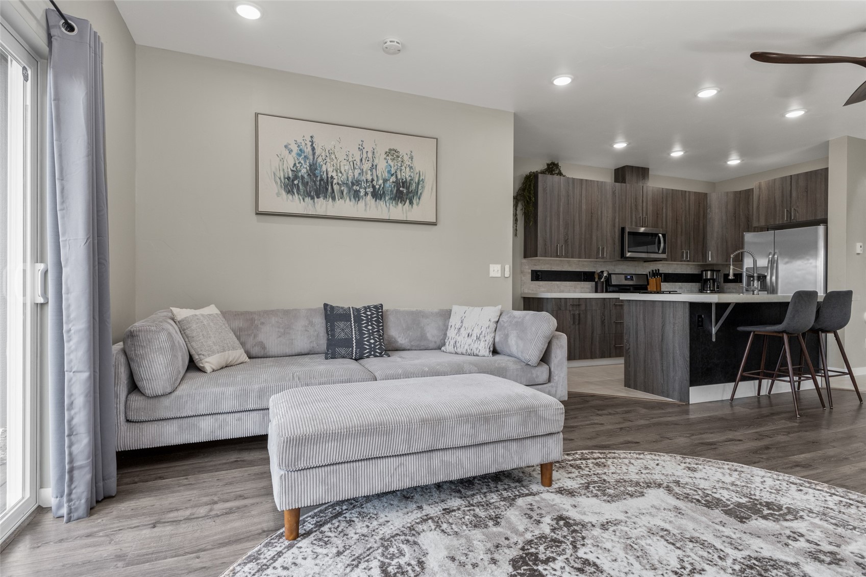 967 Dry Creek South ROAD