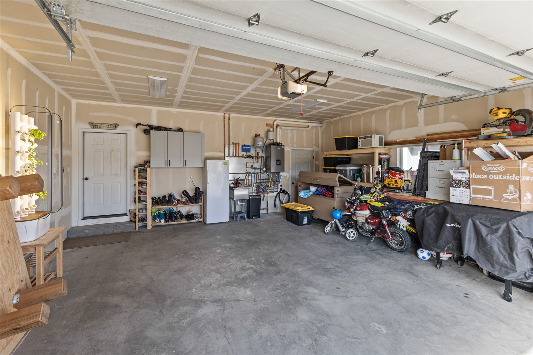 967 Dry Creek South ROAD