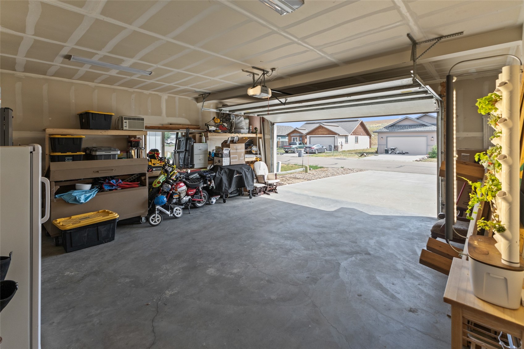 967 Dry Creek South ROAD