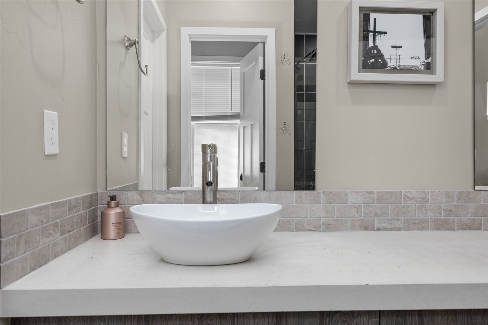 967 Dry Creek South ROAD