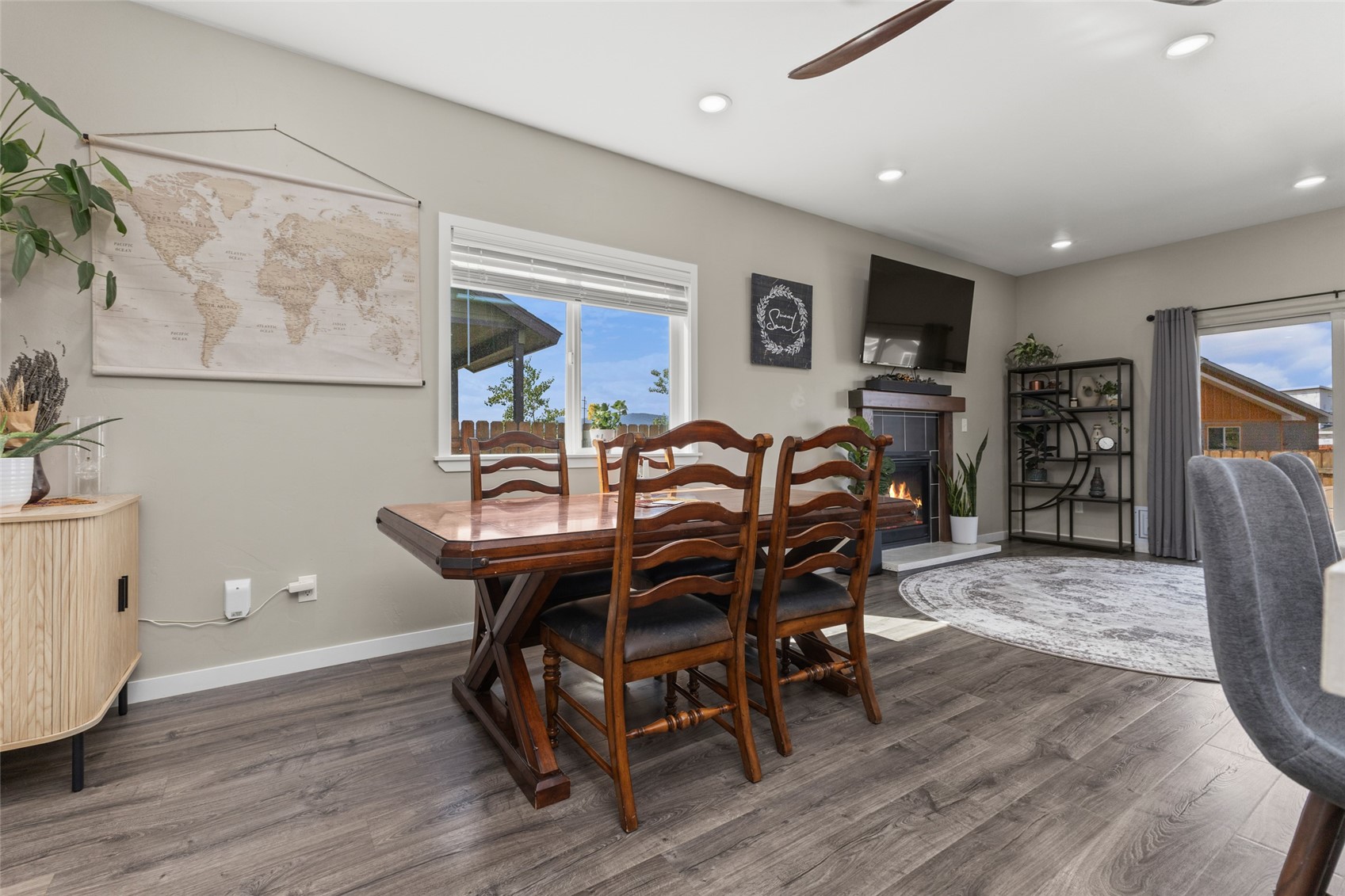 967 Dry Creek South ROAD