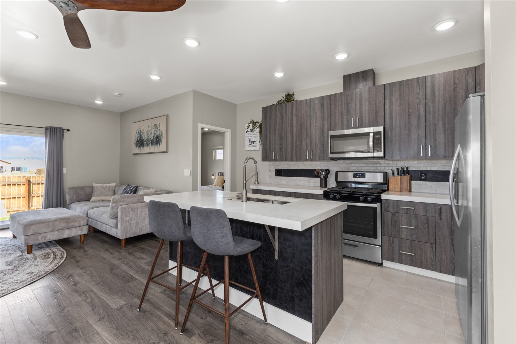 967 Dry Creek South ROAD