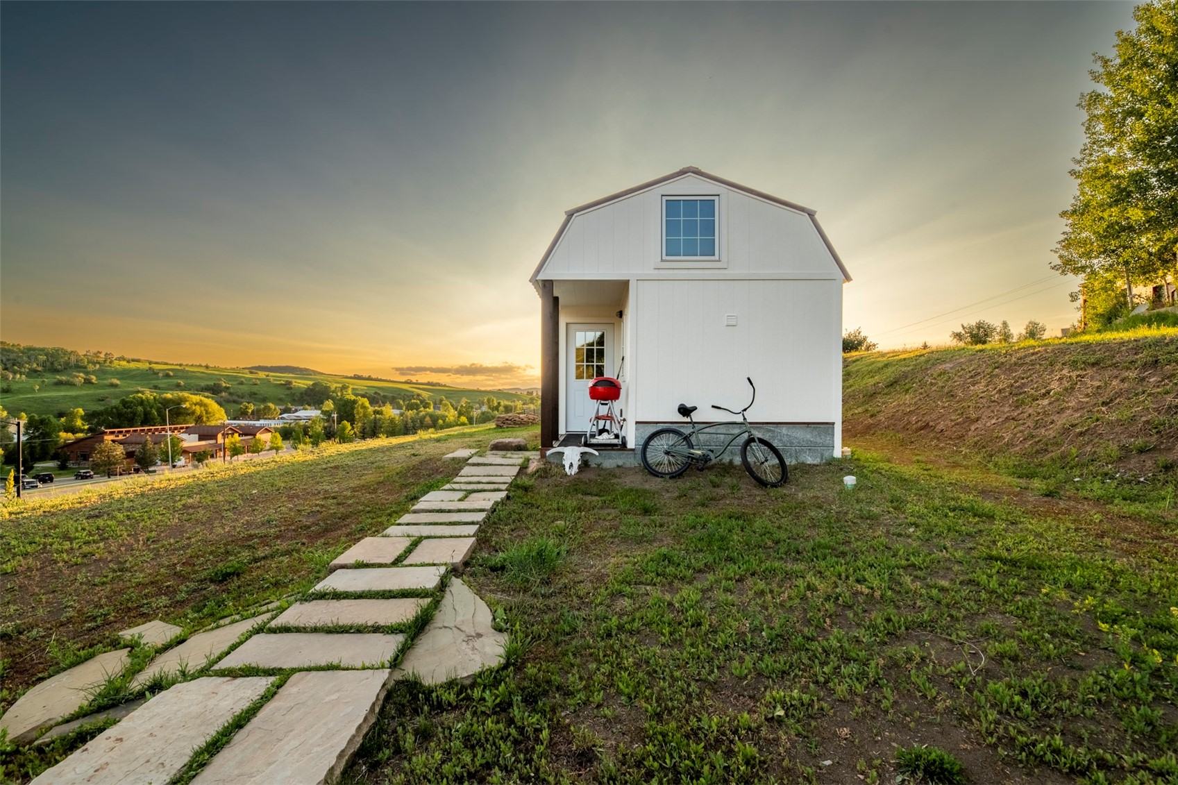 1295 Conestoga CIRCLE