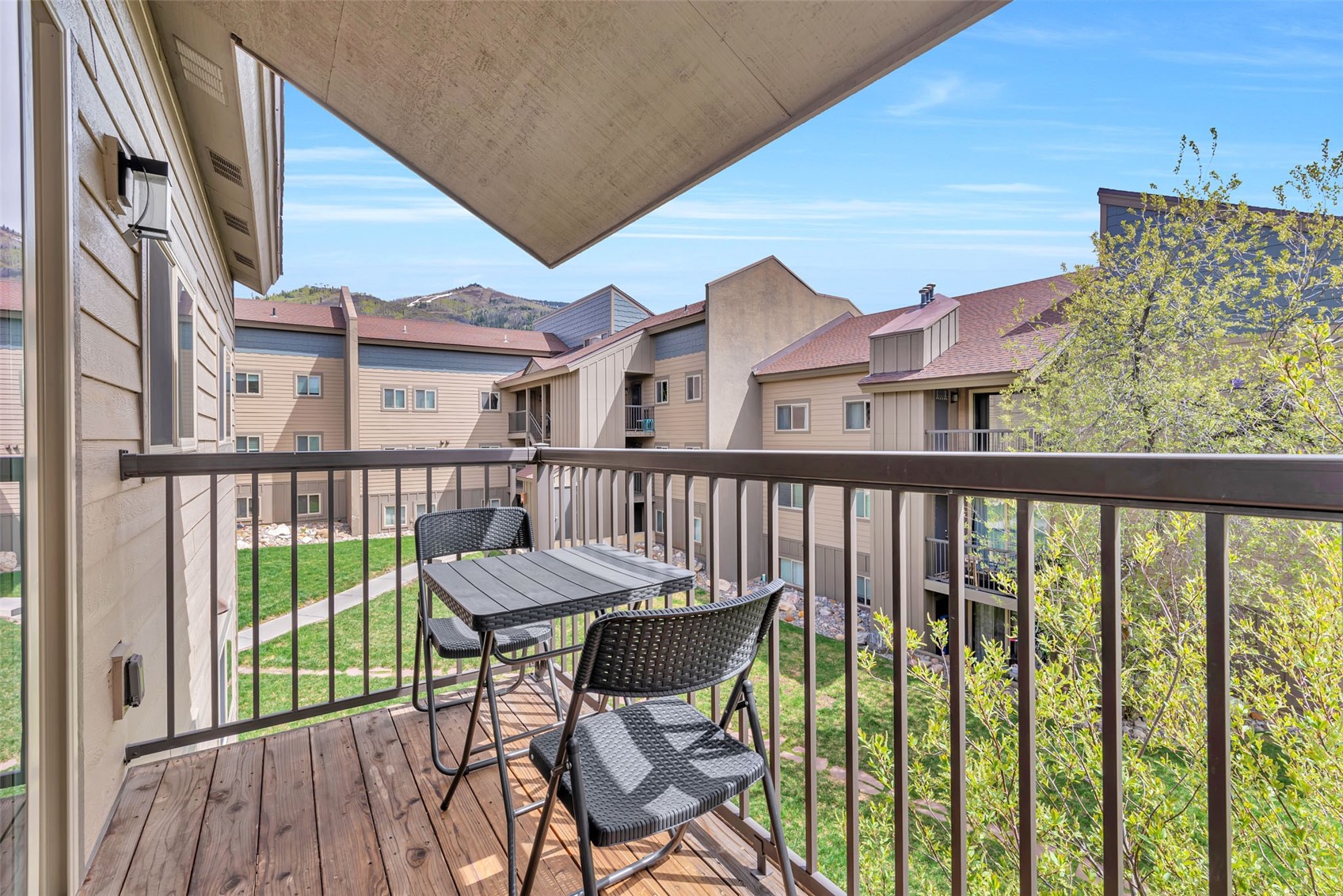 1565 Shadow Run Frontage B308