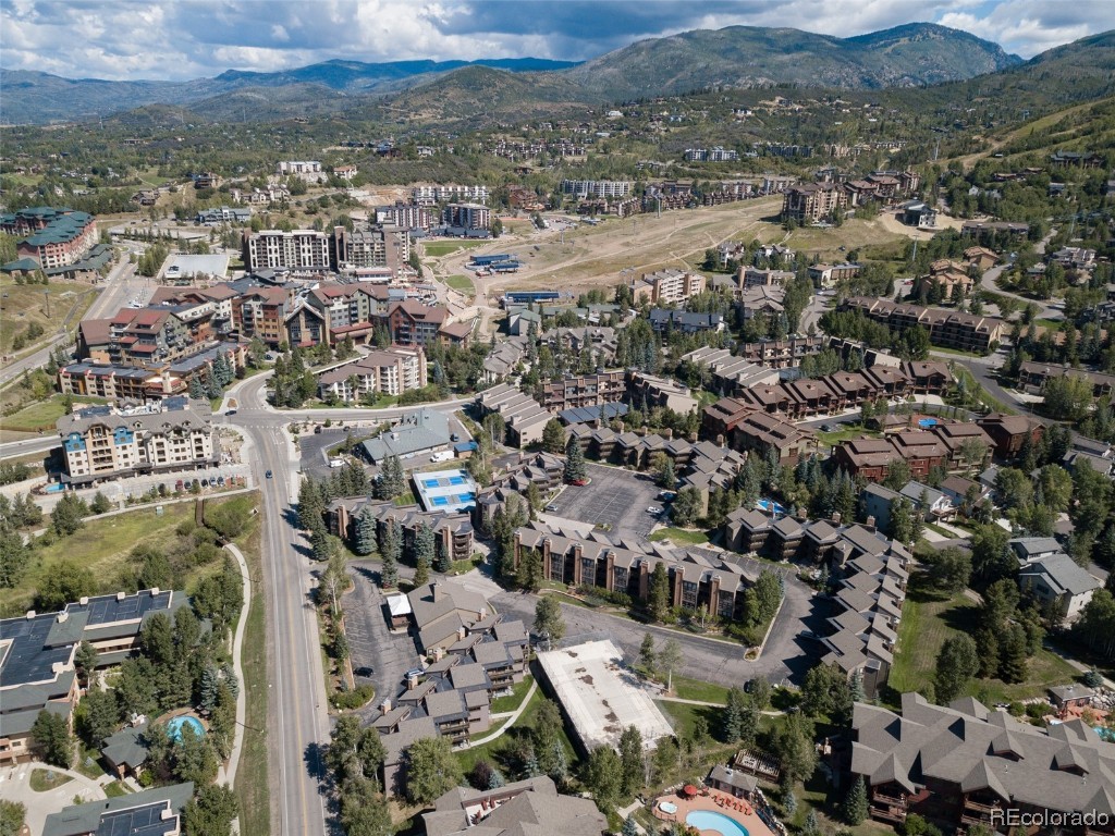 2700 Village DRIVE 201E