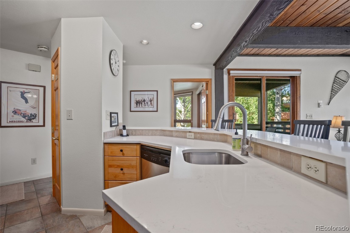 2700 Village DRIVE 201E