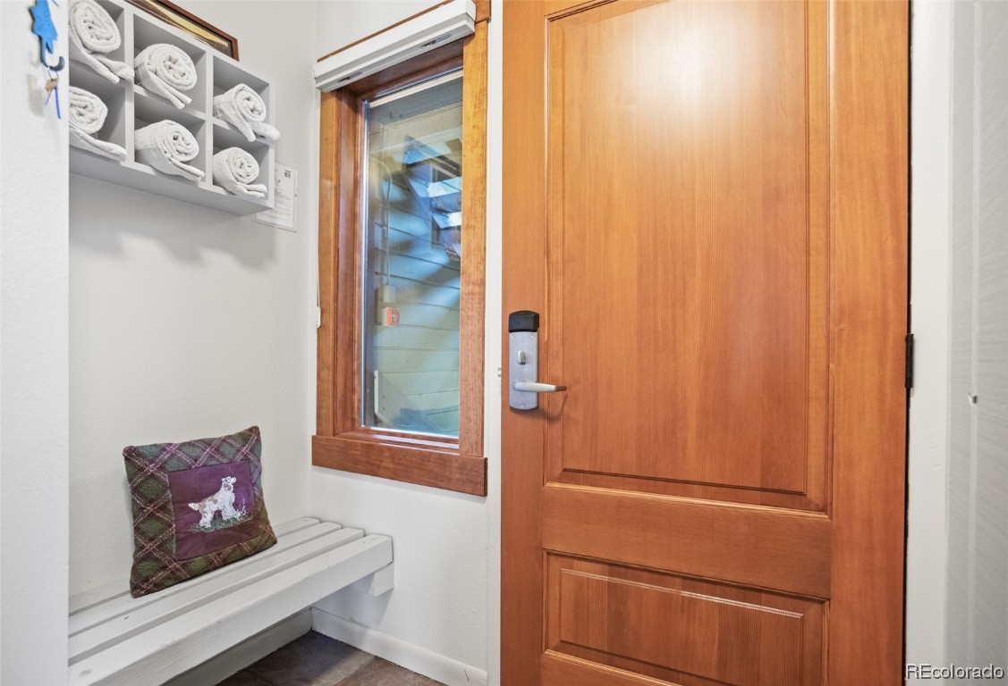 2700 Village DRIVE 201E