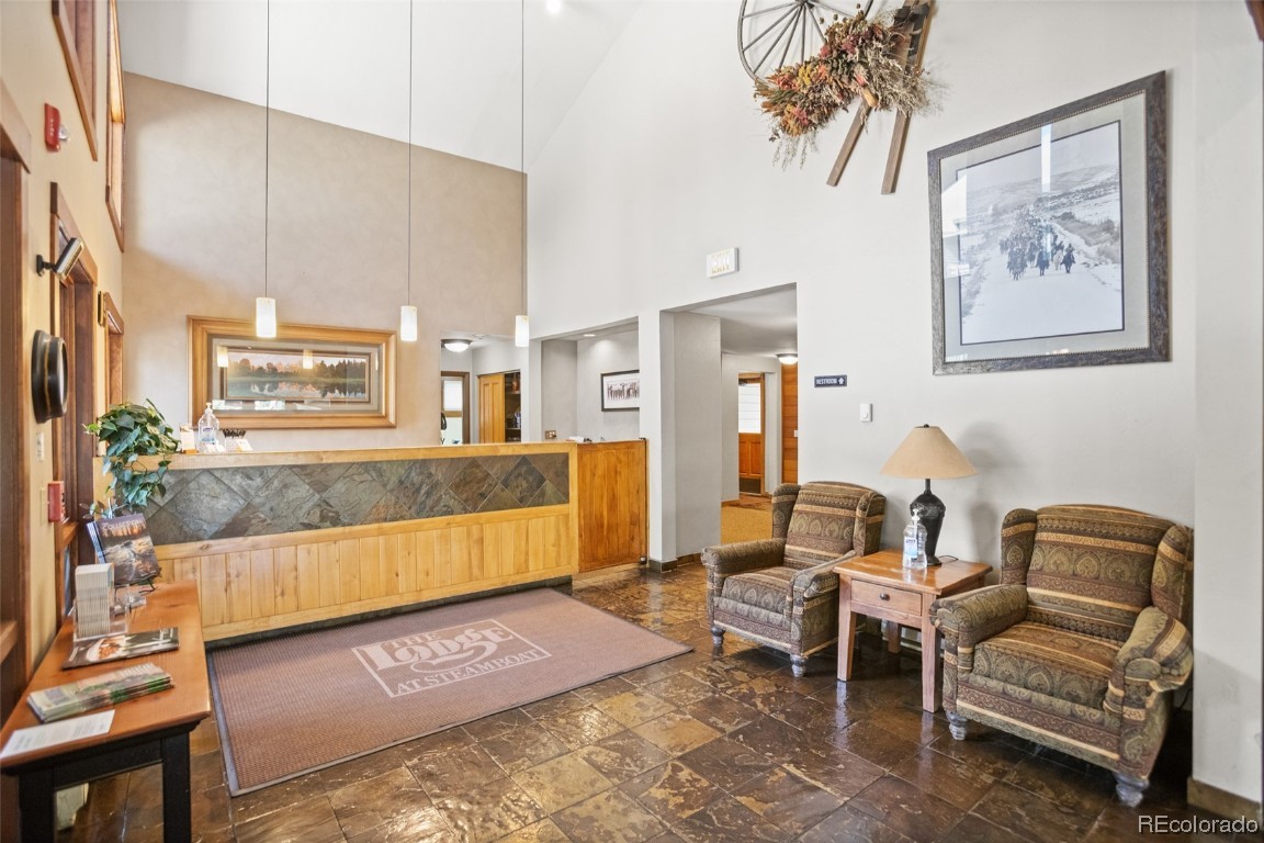 2700 Village DRIVE 201E