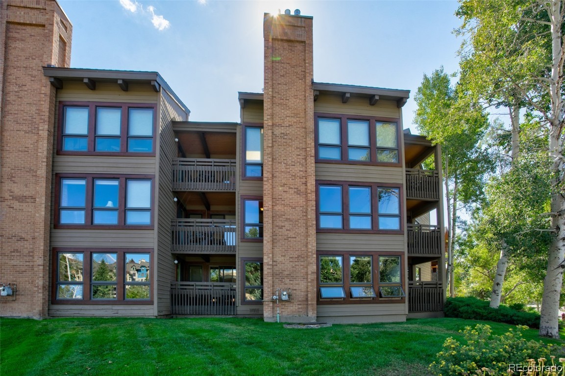 2700 Village DRIVE 201E