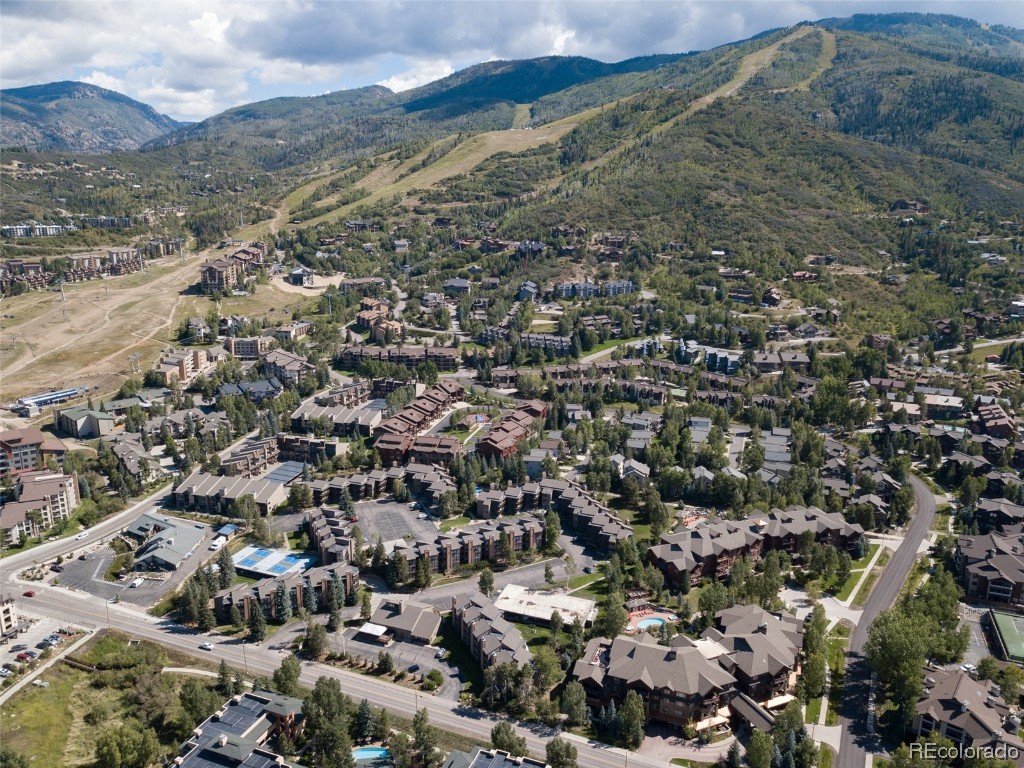 2700 Village DRIVE 201E