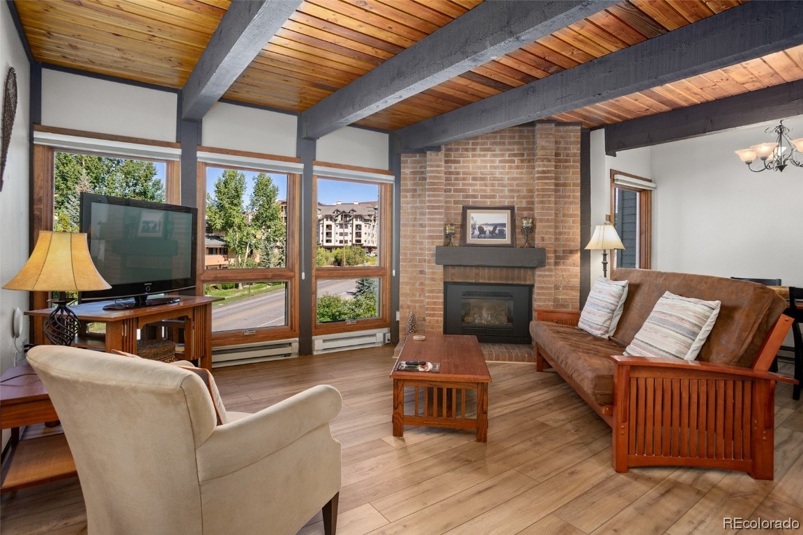 2700 Village DRIVE 201E