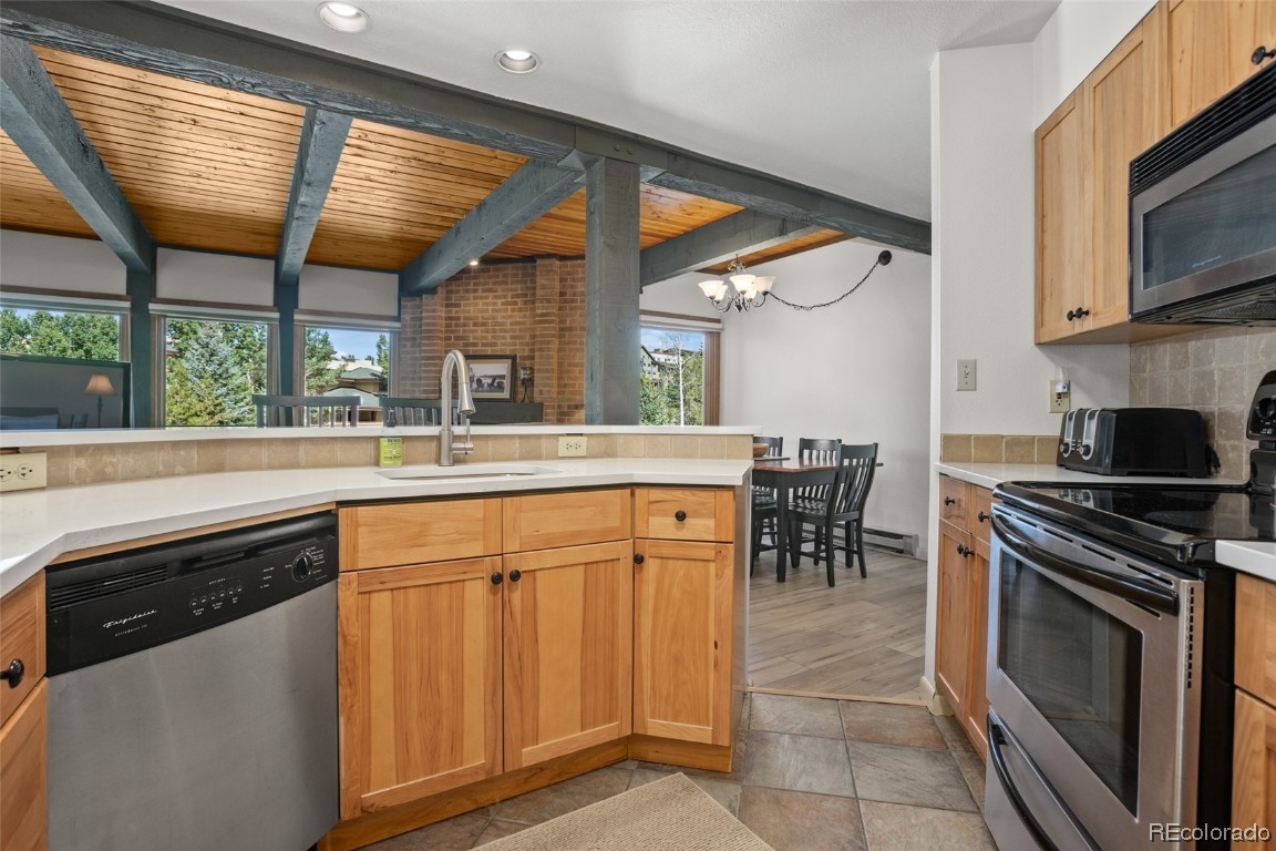 2700 Village DRIVE 201E