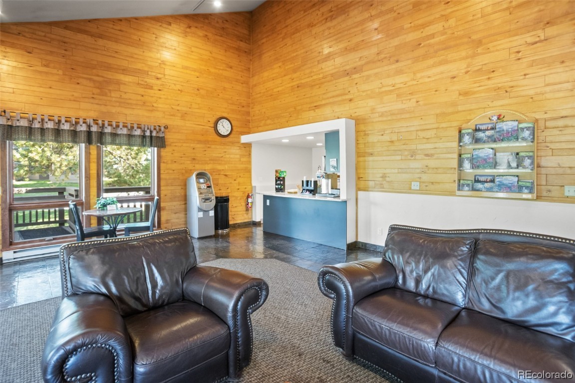 2700 Village DRIVE 201E