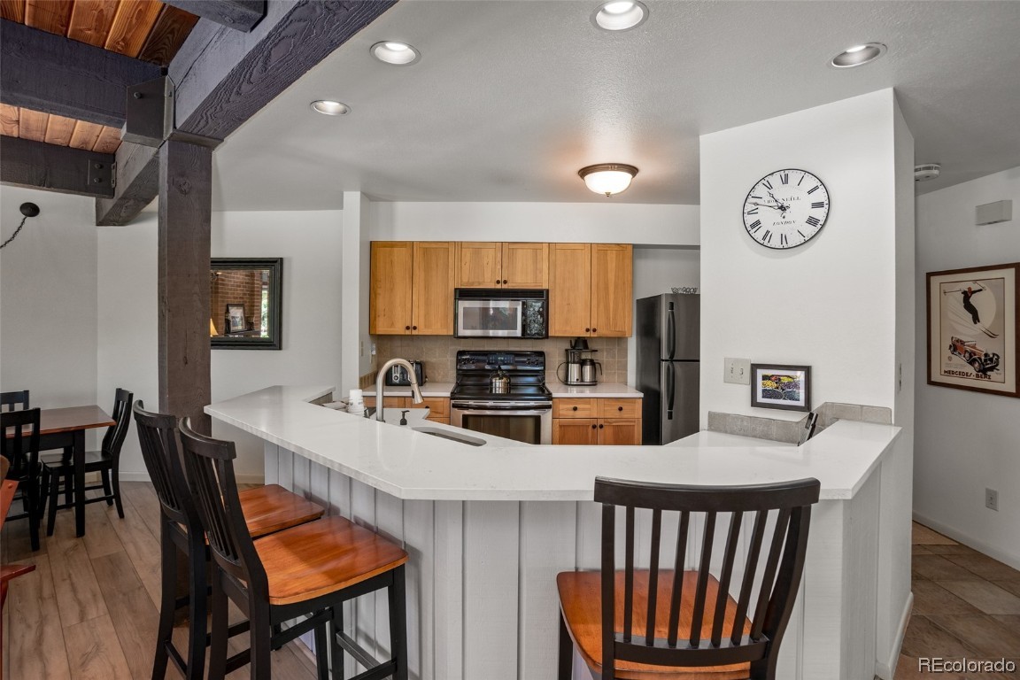 2700 Village DRIVE 201E