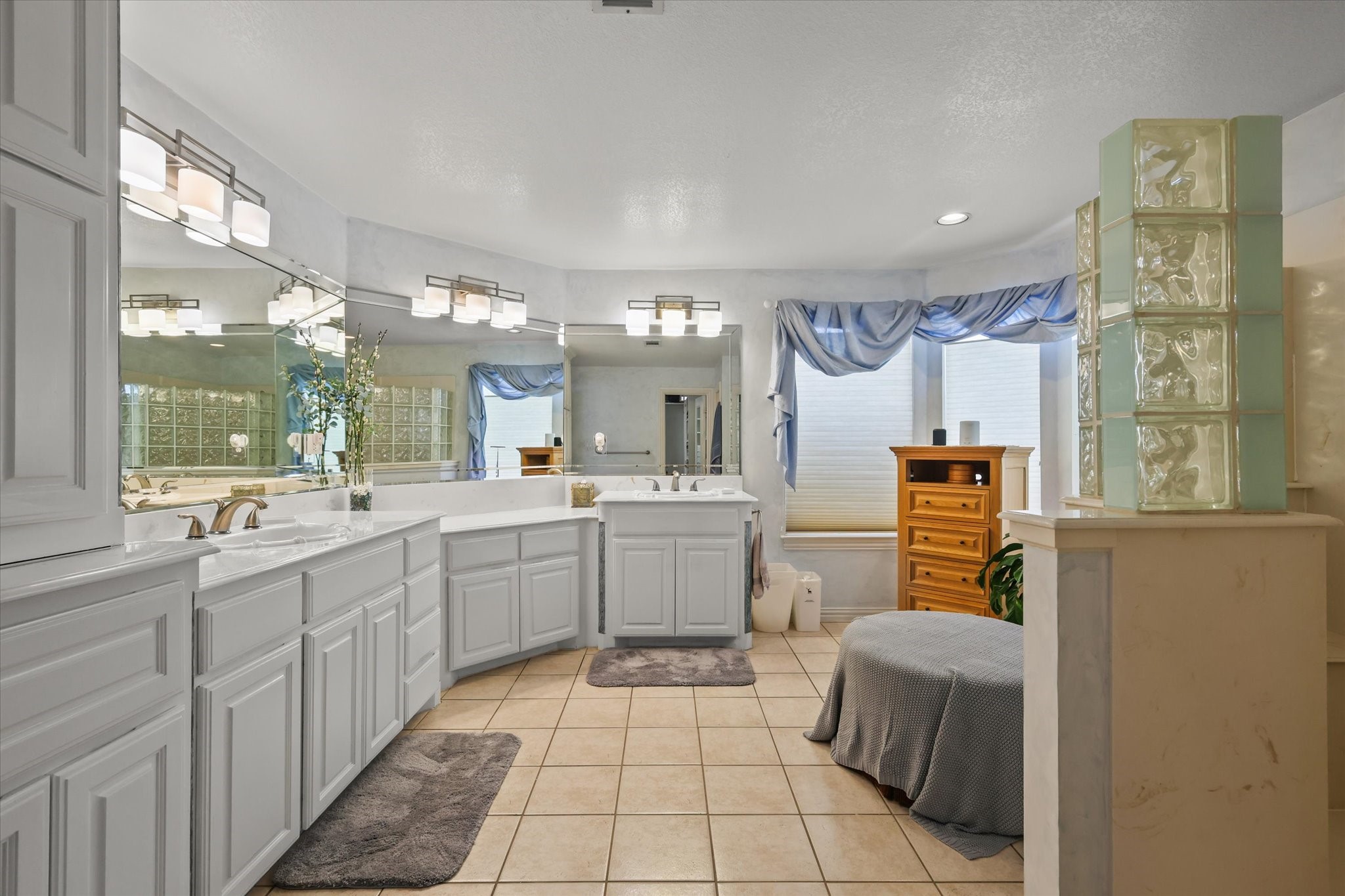 1000 Clear Lake Court