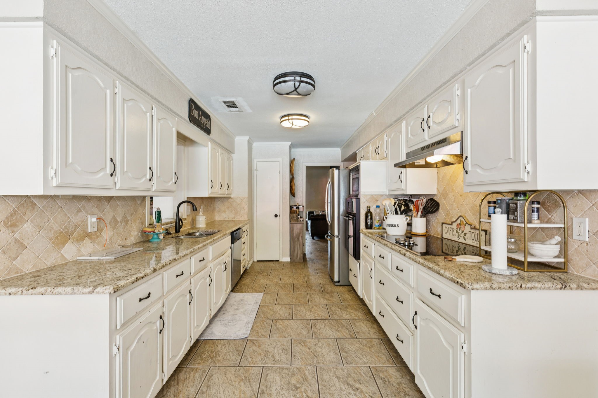 1406 Richards Circle