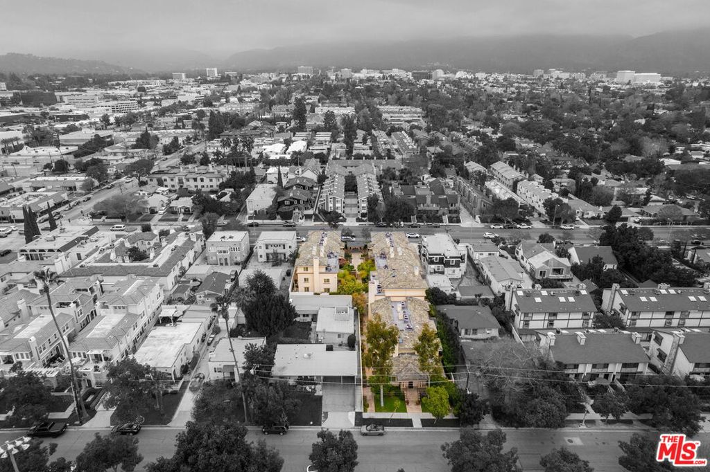 270 E Glenarm Street 102