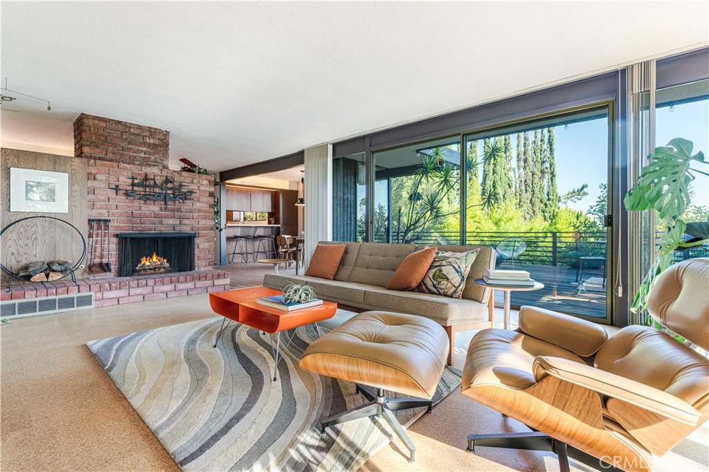 4380 Canyon Crest Road