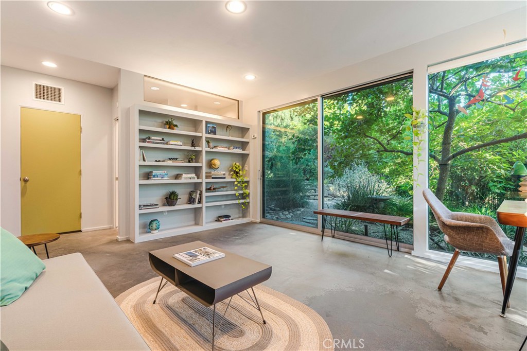 4380 Canyon Crest Road